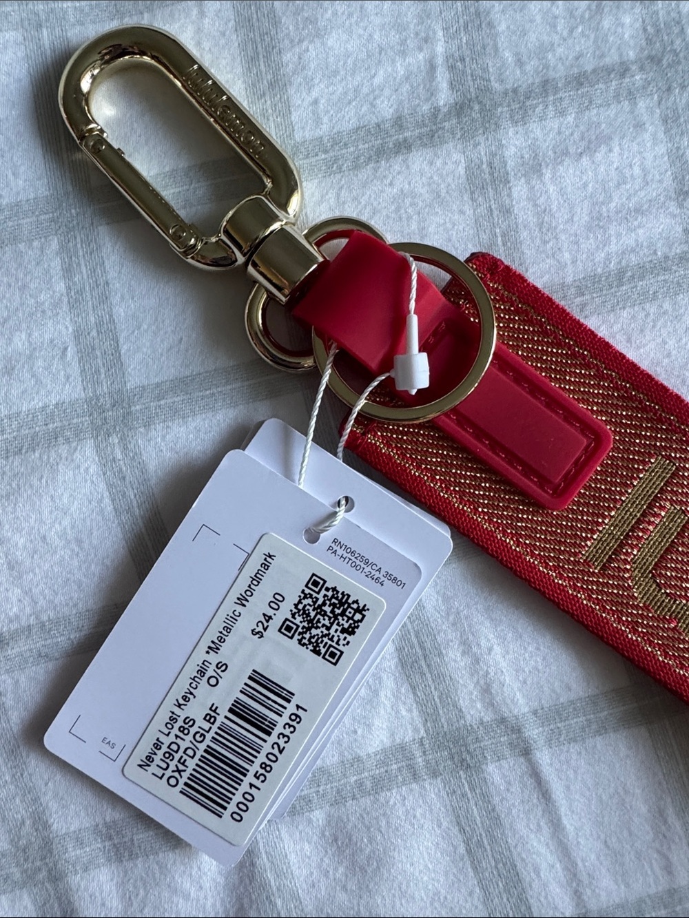 ๐๐งงLululemon Lunar New Year Never Lost Keychain Metallic Wordmark - Oxford Red - Picture 4 of 4